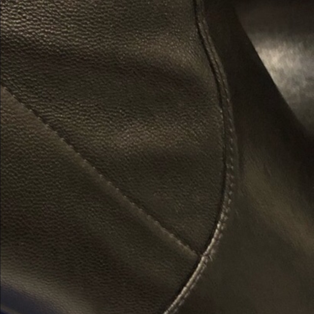Beautiful over the née boots. Run Half Size Big. - Picture 5 of 8